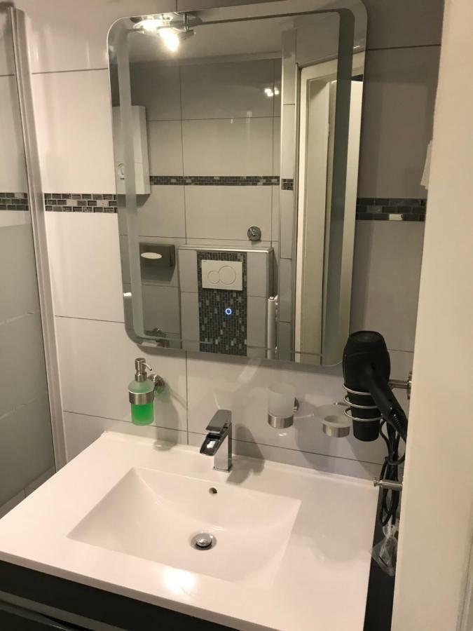 Apartment Maximilians ดุสเซลดอร์ฟ ภายนอก รูปภาพ